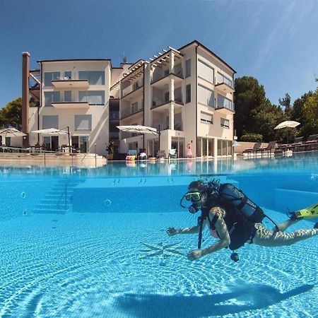 Apartma Soncek Premantura Esterno foto