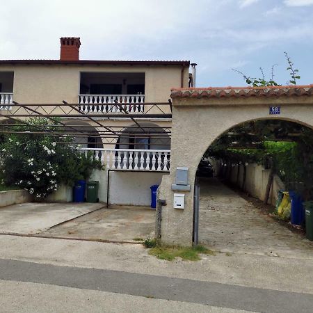 Apartma Soncek Premantura Esterno foto