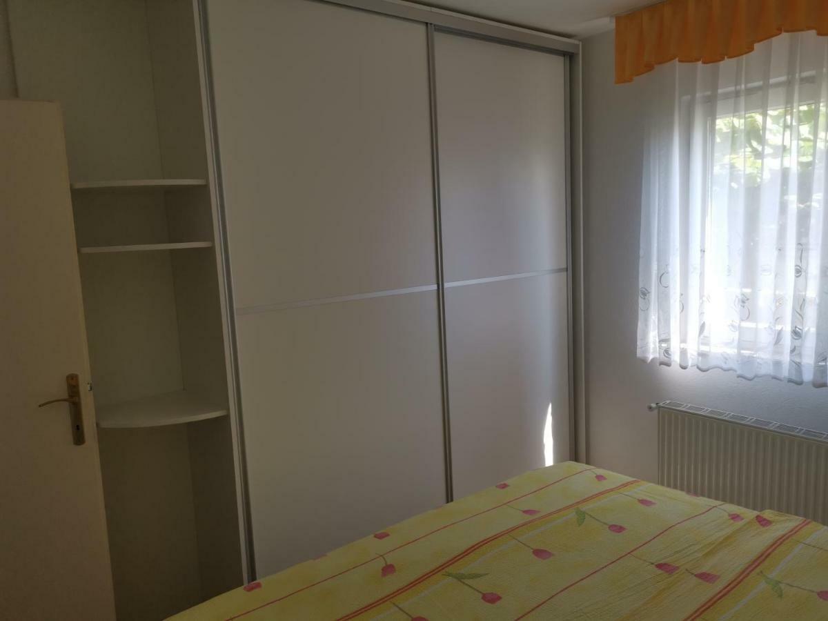 Apartma Soncek Premantura Esterno foto