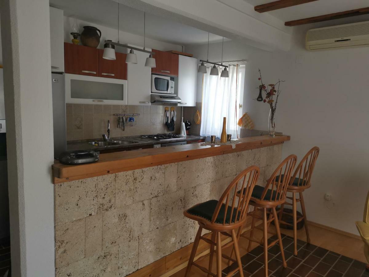 Apartma Soncek Premantura Esterno foto