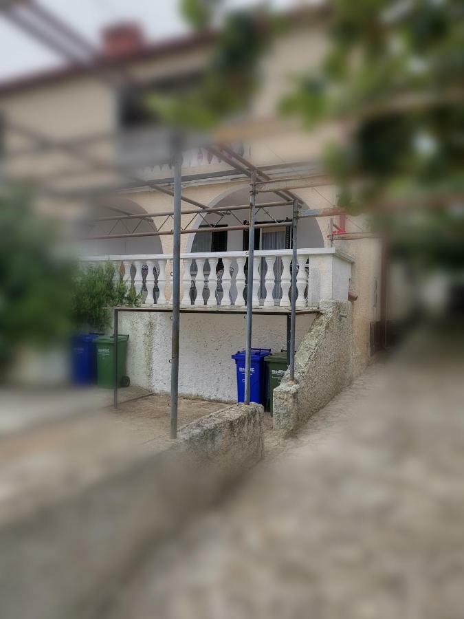 Apartma Soncek Premantura Esterno foto